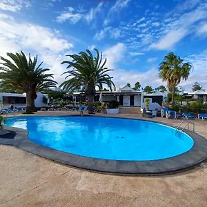 Playa Bastian - Piscina Climatizada - Wifi - Playa 1 Min. Costa Teguise